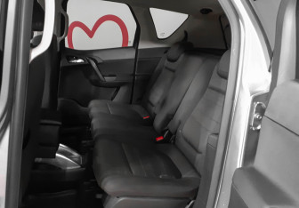 Подержанный автомобиль Opel Meriva 2012 года (10 фото)