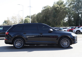 Подержанный автомобиль Audi Q7 2016 года (4 фото)