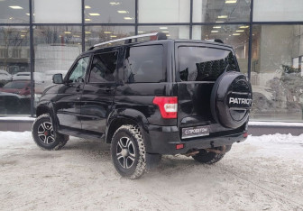 Подержанный автомобиль УАЗ Patriot 2017 года (6 фото)