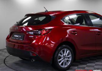 Подержанный автомобиль Mazda 3 Hatchback 2013 года (23 фото)