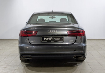 Подержанный автомобиль Audi A6 Sedan 2016 года (15 фото)
