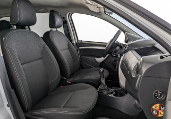 Подержанный автомобиль Nissan Terrano 2021 года (22 фото)