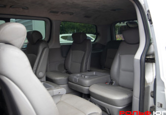 Подержанный автомобиль Hyundai Grand Starex 2008 года (8 фото)
