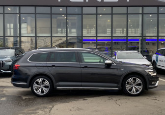 Подержанный автомобиль Volkswagen Passat Wagon 2018 года (4 фото)
