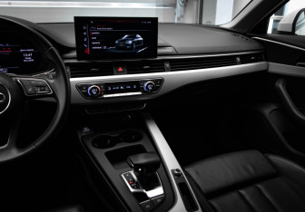 Подержанный автомобиль Audi A4 Sedan 2021 года (22 фото)
