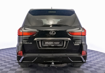 Подержанный автомобиль Lexus LX 2020 года (6 фото)