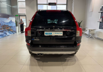 Подержанный автомобиль Volvo XC90 2008 года (5 фото)