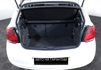 Подержанный автомобиль Volkswagen Polo Hatchback 2011 года (16 фото)