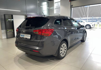 Подержанный автомобиль Kia Ceed Wagon 2014 года (4 фото)