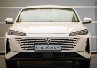 Подержанный автомобиль Changan Lamore 2023 года (2 фото)