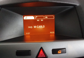 Подержанный автомобиль Opel Astra Hatchback 2009 года (13 фото)