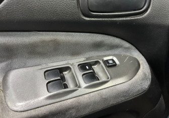 Подержанный автомобиль Mitsubishi Lancer Sedan 2009 года (21 фото)