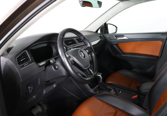 Подержанный автомобиль Volkswagen Tiguan 2017 года (9 фото)