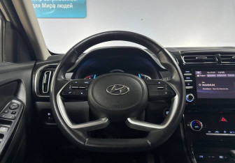 Подержанный автомобиль Hyundai Creta 2021 года (20 фото)