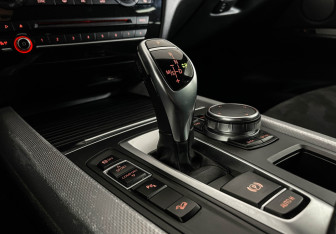 Подержанный автомобиль BMW X5 2017 года (18 фото)