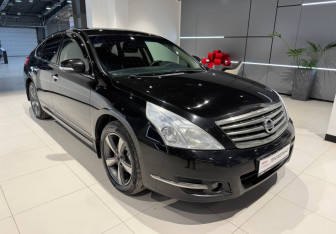 Подержанный автомобиль Nissan Teana 2013 года (2 фото)