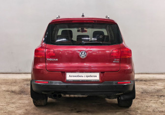 Подержанный автомобиль Volkswagen Tiguan 2013 года (6 фото)