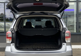 Подержанный автомобиль Subaru Forester Suv 2018 года (9 фото)