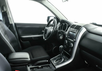 Подержанный автомобиль Suzuki Grand Vitara 2013 года (6 фото)