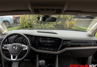 Подержанный автомобиль Volkswagen Touareg 2019 года (10 фото)