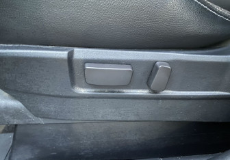 Подержанный автомобиль Peugeot 4007 2011 года (18 фото)