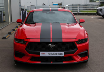 Подержанный автомобиль Ford Mustang Coupe 2024 года (2 фото)
