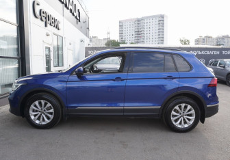 Подержанный автомобиль Volkswagen Tiguan 2021 года (8 фото)