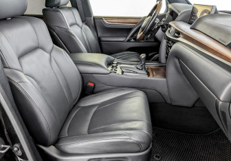 Подержанный автомобиль Lexus LX 2020 года (25 фото)