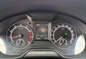 Подержанный автомобиль Skoda Octavia Liftback 2018 года (12 фото)