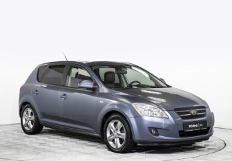Подержанный автомобиль Kia Ceed Hatchback 2008 года (3 фото)