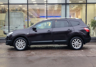 Подержанный автомобиль Nissan Qashqai+2 2011 года (5 фото)
