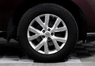 Подержанный автомобиль Nissan Murano Suv 2012 года (8 фото)