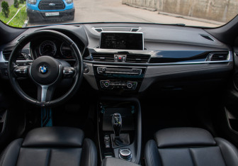 Подержанный автомобиль BMW X2 2019 года (18 фото)
