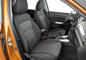 Подержанный автомобиль Suzuki Vitara 2017 года (23 фото)