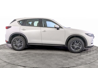 Подержанный автомобиль Mazda CX-5 2022 года (4 фото)