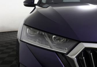 Подержанный автомобиль Skoda Octavia Liftback 2021 года (24 фото)