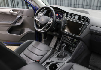 Подержанный автомобиль Volkswagen Tiguan 2022 года (9 фото)
