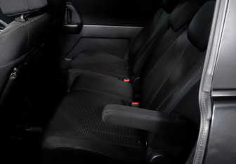 Подержанный автомобиль Mazda 5 2013 года (10 фото)