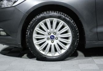 Подержанный автомобиль Ford Mondeo Sedan 2019 года (5 фото)