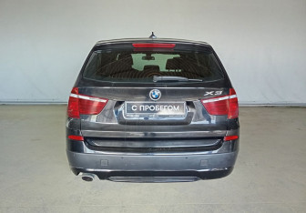 Подержанный автомобиль BMW X3 2013 года (6 фото)