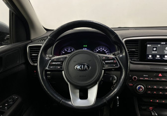 Подержанный автомобиль Kia Sportage 2019 года (14 фото)
