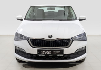 Подержанный автомобиль Skoda Rapid Liftback 2021 года (2 фото)