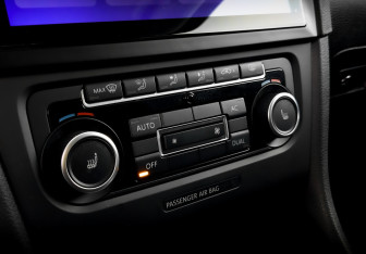 Подержанный автомобиль Volkswagen Golf Hatchback 2012 года (25 фото)