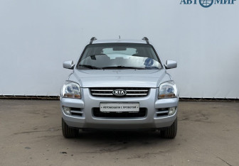 Подержанный автомобиль Kia Sportage 2007 года (2 фото)