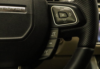 Подержанный автомобиль Land Rover Range Rover Evoque 2017 года (10 фото)