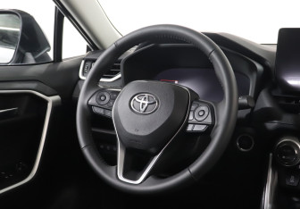 Новый Toyota RAV4 2025 (15 фото)