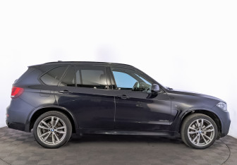 Подержанный автомобиль BMW X5 2017 года (4 фото)