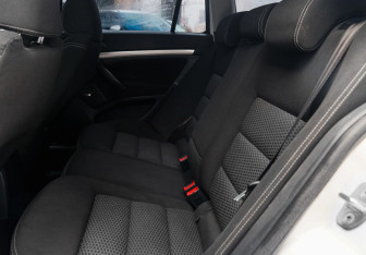 Подержанный автомобиль Skoda Octavia Wagon 2009 года (10 фото)