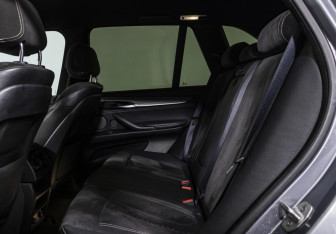 Подержанный автомобиль BMW X5 2016 года (14 фото)