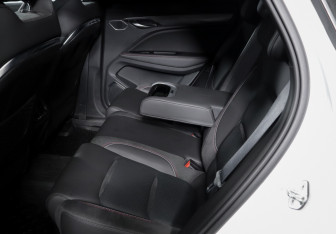 Подержанный автомобиль Geely Tugella 2023 года (10 фото)